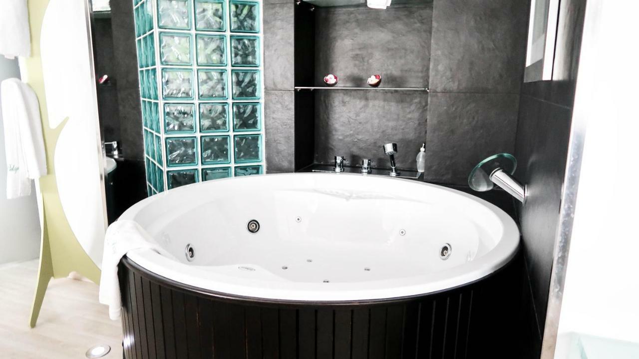 Black And White Suitte "Marques" โนฮา ภายนอก รูปภาพ