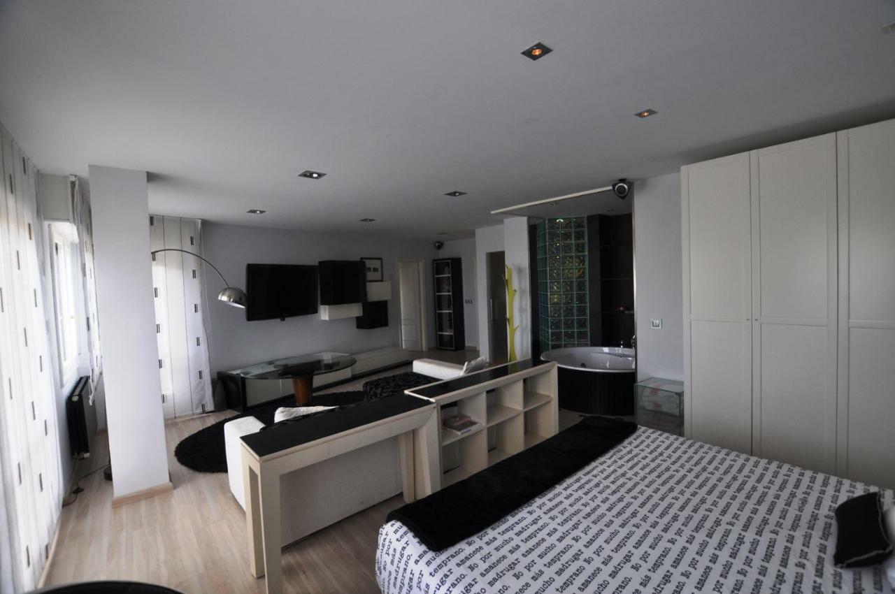 Black And White Suitte "Marques" โนฮา ภายนอก รูปภาพ